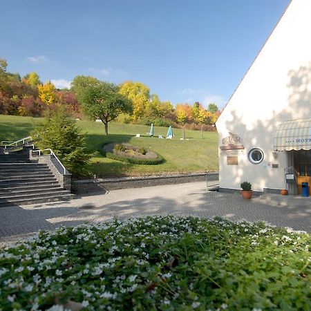 Land- Und Golfhotel Alte Fliegerschule Эйзенах Экстерьер фото